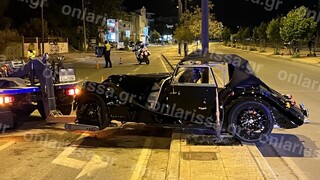 Λάρισα: Πολυτελές αυτοκίνητο καρφώθηκε σε κολώνα - Στο νοσοκομείο ο 50χρονος οδηγός