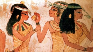 Ξαναφτιάχνοντας το άρωμα της Κλεοπάτρας: Οι ερευνητές «μυρίζουν» τον αρχαίο κόσμο