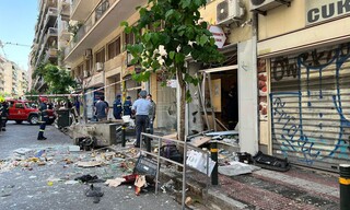 Φωτογραφίες ντοκουμέντο από την καταδρομική επίθεση με ορμητήριο το Οικονομικό Πανεπιστήμιο Αθηνών