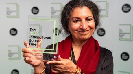 Η μυθιστοριογράφος Γκιταντζάλι Σρι είναι η πρώτη Ινδή που παίρνει το βραβείο Booker International