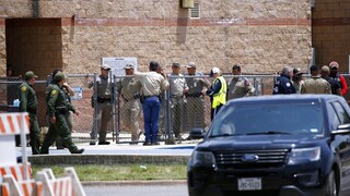 Τέξας: «Λάθος απόφαση» η καθυστερημένη επέμβαση της αστυνομίας λένε οι αρχές ασφαλείας