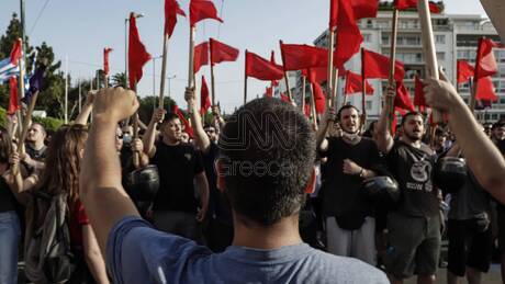 Συλλαλητήριο στο Σύνταγμα ενάντια στην αστυνομική καταστολή και τον νόμο για τα ΑΕΙ