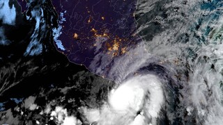 Μεξικό: Τουλάχιστον 10 νεκροί και 20 αγνοούμενοι από τον κυκλώνα Αγκάθα