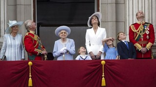 Βασίλισσα Ελισάβετ: Δεν θα παρευρεθεί στον καθεδρικό ναό του Αγίου Παύλου λόγω αδιαθεσίας