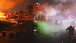 Μπαγκλαντές: Στους 49 έφτασαν οι νεκροί από την πυρκαγιά σε χώρο αποθήκευσης εμπορευματοκιβωτίων