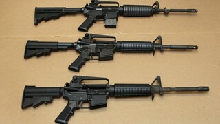 Ρεπορτάζ CNNi: Γιατί τα ημιαυτόματα τύπου AR-15 είναι πολύ πιο θανατηφόρα όπλα
