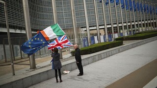 Brexit: Η Βρετανία προχωρά σε μονομερή αναθεώρηση του Πρωτοκόλλου της Βόρειας Ιρλανδίας