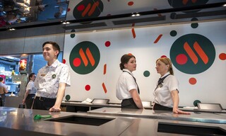 Πρεμιέρα για τα «McDonald's» της Ρωσίας - Πώς είναι μέσα στο κατάστημα της νέας αλυσίδας;