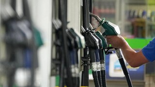 Fuel Pass: Προς αύξηση επιδότησης και δικαιούχων για τους επόμενους δύο μήνες