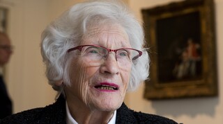 «Έμεινα κατάπληκτη»: Μια Ολλανδή 101 ετών πήρε ξανά πίσω πίνακα που της είχαν κλέψει οι ναζί