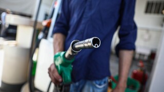 Επιδότηση στα καύσιμα: Υψηλότερα ποσά, περισσότεροι δικαιούχοι και επέκταση για τρεις μήνες