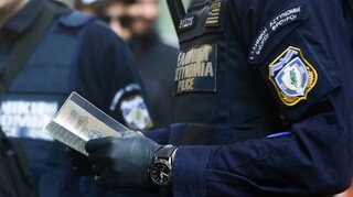 Διακίνηση κοκαΐνης στην Αττική: Συνελήφθη αστυνομικός ως αρχηγός κυκλώματος
