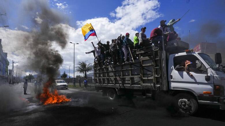 Ισημερινός: Βίαιες διαδηλώσεις για τις αυξήσεις στα καύσιμα - Σε κατάσταση έκτακτης ανάγκης πόλεις