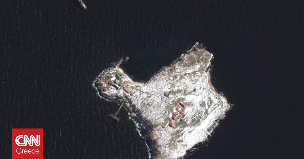 Ουκρανία: Βυθίστηκε ρωσικό πλοίο που μετέφερε όπλα στο Φιδονήσι – Χτυπήθηκε από πυραύλους της Δύσης