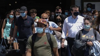 Κορωνοϊός: Ανησυχητική η διασπορά, θερινό κύμα «δείχνουν» οι προγνώσεις- «Λάθος να μην φοράμε μάσκα»