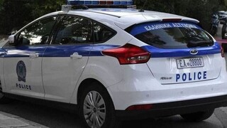 Βόλος: 39χρονος επιτέθηκε σε αστυνομικούς που τον συνέλαβαν να οδηγεί μεθυσμένος και χωρίς δίπλωμα