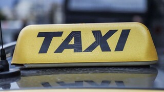 Ταξί: Πόσο στοιχίζει η ελάχιστη διαδρομή με τα νέα δεδομένα