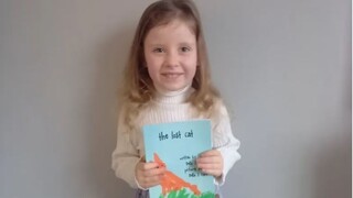 «Ο χαμένος γάτος»: Πεντάχρονη από τη Βρετανία μπαίνει στο ρεκόρ Γκίνες ως η νεότερη συγγραφέας