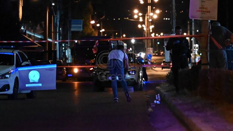 Πυροβολισμοί στους Αγίους Αναργύρους: Πληροφορίες για νεκρό - Δύο αστυνομικοί τραυματίες