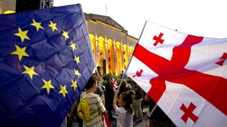 Γεωργία: Χιλιάδες διαδηλωτές βγήκαν στους δρόμους για την ένταξή τους στην ΕΕ