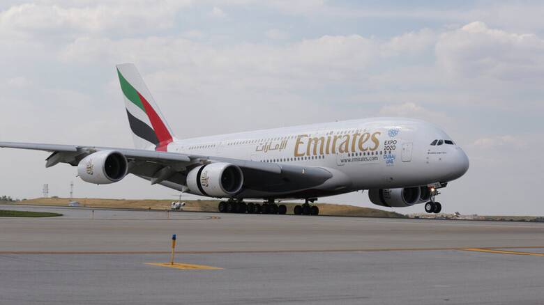 Αγωνία για τους επιβάτες ενός Airbus A-380 της Emirates - Πετούσε με τρύπα στο πλάι