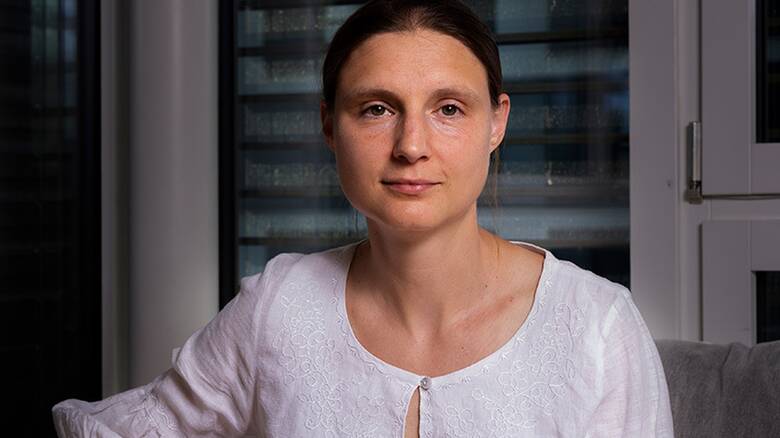 Μαρίνα Βιαζόφσκα: Σπουδαία διάκριση για μια Ουκρανή μαθηματικό - Τιμήθηκε με το Μετάλλιο Fields - CNN.gr