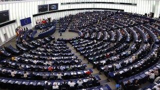 Aγωγές και αντιδράσεις επενδυτών κατά ΕΕ για το «πράσινο φως» σε φυσικό αέριο και πυρηνική ενέργεια