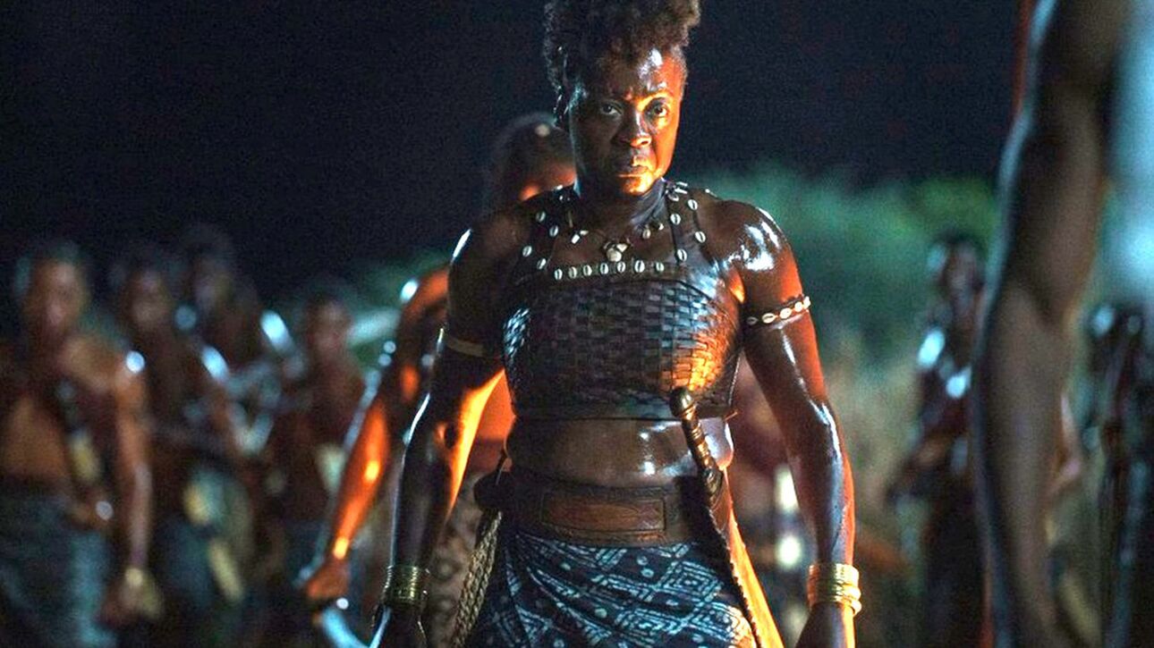 «The Woman King»: Η Βαϊόλα Ντέιβις μεταμορφώνεται σε αμαζόνα της Δυτικής Αφρικής