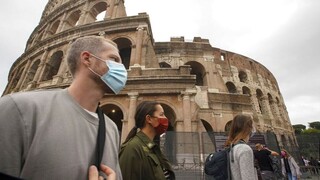 Κορωνοϊός - Ιταλία: Αυξήθηκαν κατά 55% τα κρούσματα - Πιθανότητες για νέο lockdown