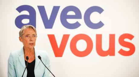 Γαλλία: Μέτρα 25 δισ. ευρώ για τόνωση της αγοραστικής δύναμης εν μέσω πολιτικών εντάσεων