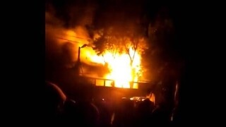 Σρι Λάνκα: Εξαγριωμένοι διαδηλωτές έκαψαν την πρωθυπουργική κατοικία - Παραιτείται ο πρόεδρος