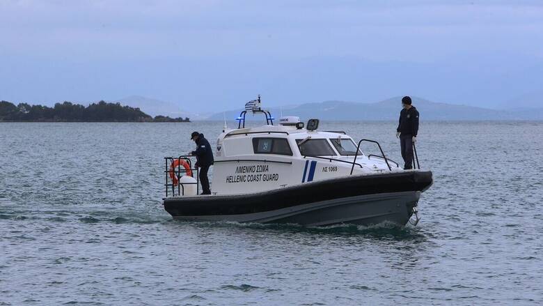 Ρόδος: Σκάφος αποβίβασε μετανάστες στην παραλία του Ενυδρείου - Μία σύλληψη