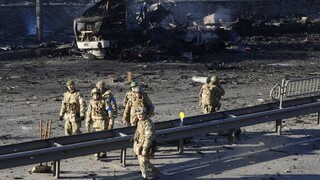 Ουκρανία: Συνεχίζει τους βομβαρδισμούς η Ρωσία - 18 οι νεκροί στην πολυκατοικία