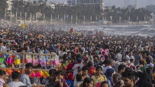 ΟΗΕ: Η Ινδία θα ξεπεράσει την Κίνα ως η πολυπληθέστερη χώρα στον κόσμο το 2023