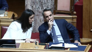 Σκληρό ροκ Μητσοτάκη στη Βουλή: Ο «εκτσογλανισμός», ο Πολάκης και το «προεδρικό κρυφτό»