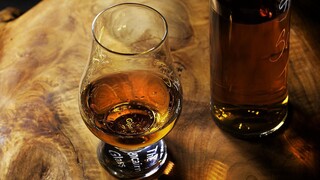 Ανάκαμψη στις πωλήσεις των αλκοολούχων ποτών – Τι καταναλώνουν οι Έλληνες