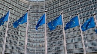 ΕΕ: Ζητά από 15 μέλη -και την Ελλάδα- να εφαρμόσουν την Οδηγία για την προστασία πληροφοριοδοτών