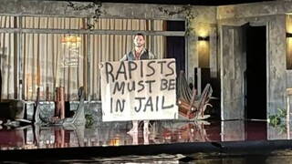 «Οι βιαστές στη φυλακή»: Παρεμβάσεις επί σκηνής κατά Λιγνάδη σε Καλαμάτα, Επίδαυρο, Ναύπλιο