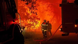 Σε κλοιό καύσωνα η Ευρώπη - Νεκροί και χιλιάδες στρέμματα καμένου δάσους από τις ολέθριες φωτιές