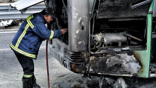 Φωτιά σε λεωφορείο στο Ρέθυμνο - Λαχτάρησαν οι επιβάτες