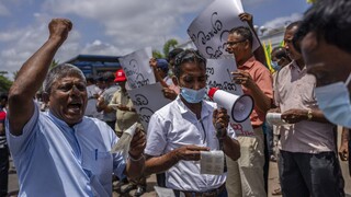 Σρι Λάνκα: Νέες διαδηλώσεις κατά της προσπάθειας διεκδίκησης της προεδρίας από τον Βικρεμεσίνγκε