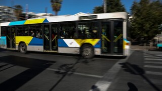 Φωτιά Πεντέλη: Τροποποιήσεις στα δρομολόγια των λεωφορείων