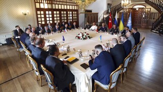 Σιτηρά: «Κλείνει» την Παρασκευή στην Κωνσταντινούπολη η συμφωνία Ρωσίας-Ουκρανίας για τις εξαγωγές