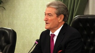 Βρετανικό «μπλόκο» στον πρώην πρωθυπουργό της Αλβανίας Σαλί Μπερίσα