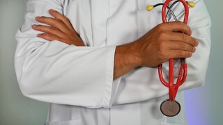 Δυσαρέσκεια για το τέλος συνταγογράφησης στους ανασφάλιστους ρευματοπαθείς από ιδιώτες γιατρούς