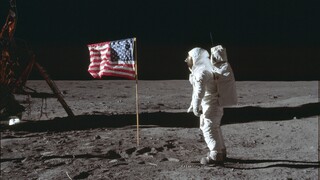 Το τζάκετ που φορούσε ο Μπαζ Όλντριν στη Σελήνη πωλείται για 2 εκατομμύρια δολάρια