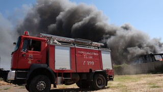 Συναγερμός στην Πυροσβεστική: Φωτιά στο Κορωπί