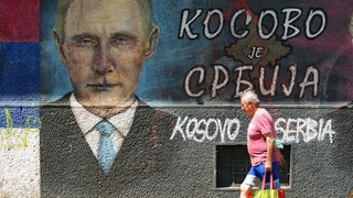 Απομακρύνονται τα οδοφράγματα των Σέρβων στο βόρειο Κόσοβο