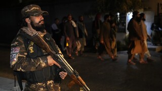 Αφγανιστάν: Πολύνεκρη βομβιστική επίθεση του ISIS στην Καμπούλ - Καταδικάζουν οι Ταλιμπάν