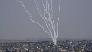 Ισραηλινών επιδρομών συνέχεια στη Γάζα - Σειρήνες αεράμυνας ηχούν στο Τελ Αβίβ